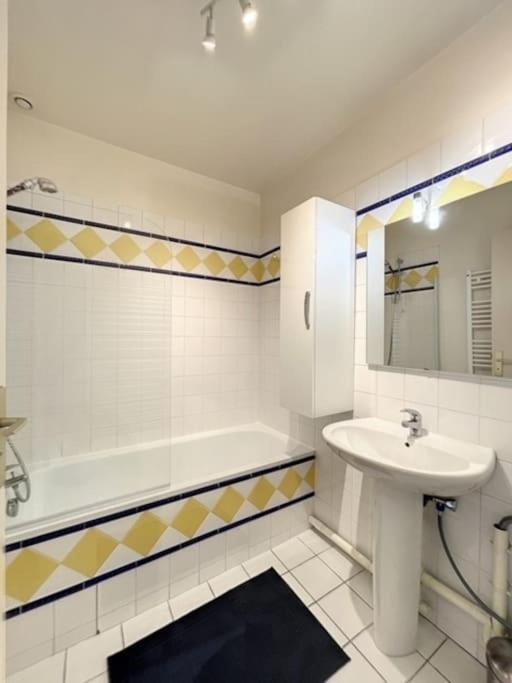 Appartement Au Coeur De Труа Экстерьер фото