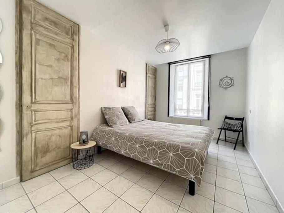 Appartement Au Coeur De Труа Экстерьер фото