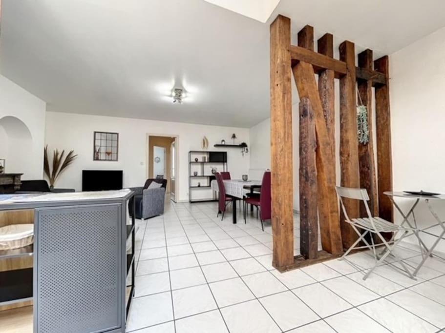 Appartement Au Coeur De Труа Экстерьер фото
