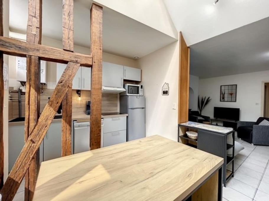 Appartement Au Coeur De Труа Экстерьер фото